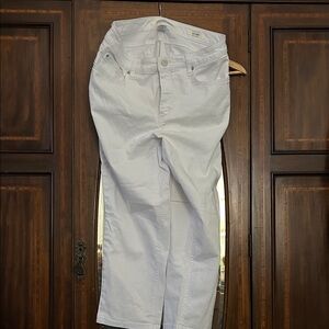 Jones New York Women's Crisp White Straight  capri Leg Jeans